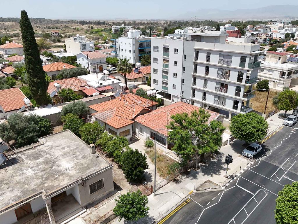 Semidetached house-Agios Dometios-PR42894