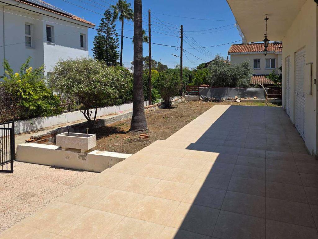 Detached house-Latsia-PR44626