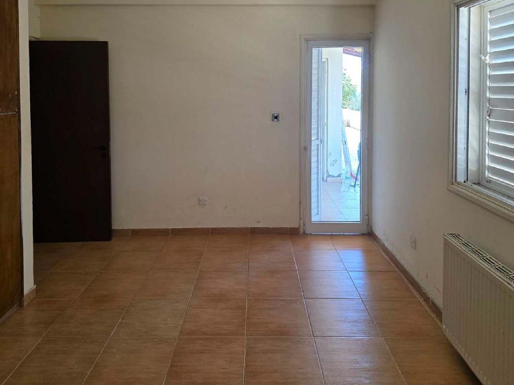 Detached house-Latsia-PR44626