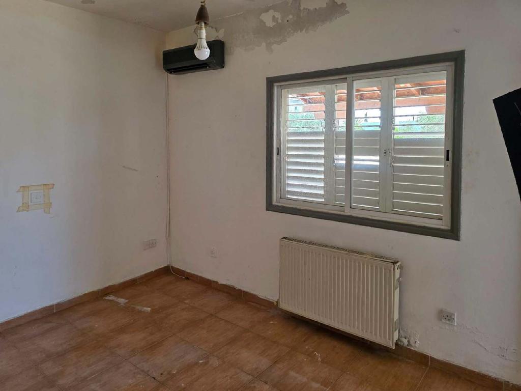 Detached house-Latsia-PR44626