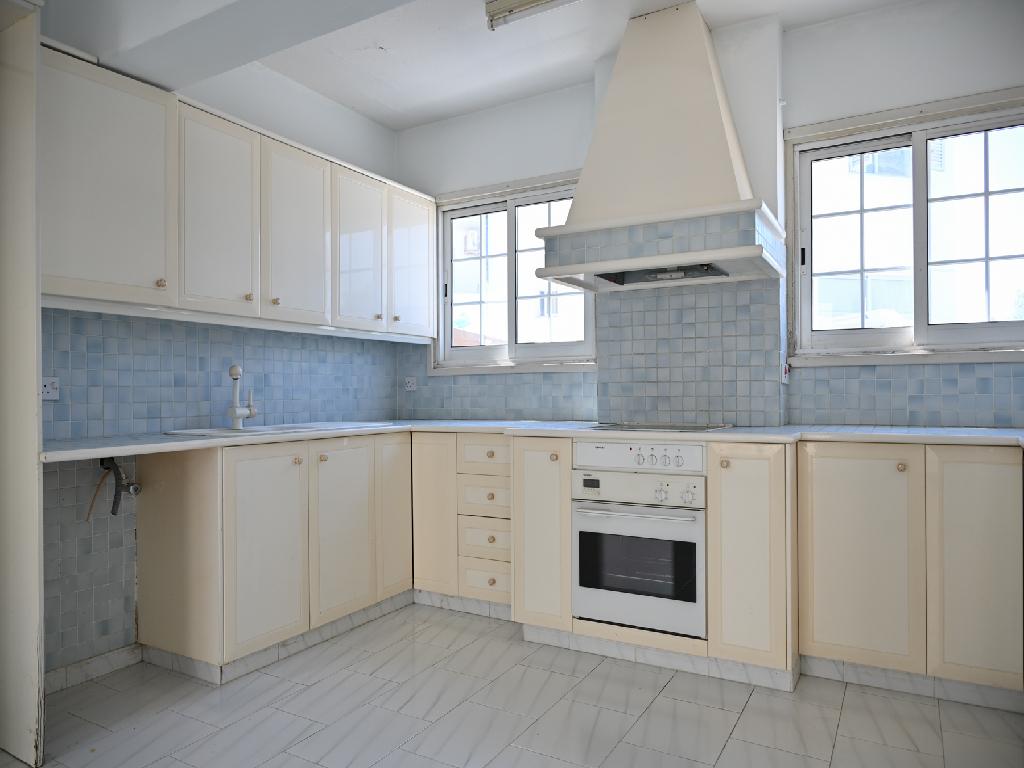 Detached house-Paralimni-PR46257