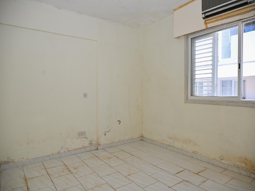 Detached house-Paralimni-PR46257