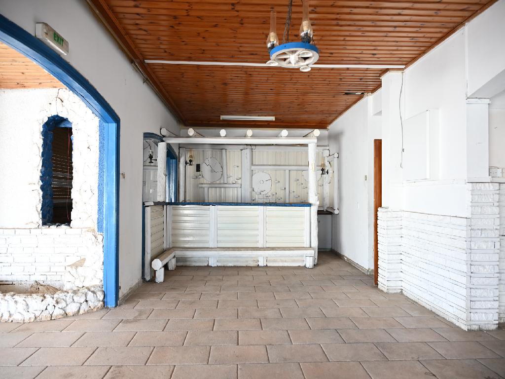 Καταστήματα-Παραλίμνι-PR42478