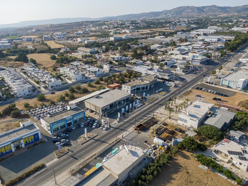 Εμπορικό κτίριο - Μεσόγη, Πάφος