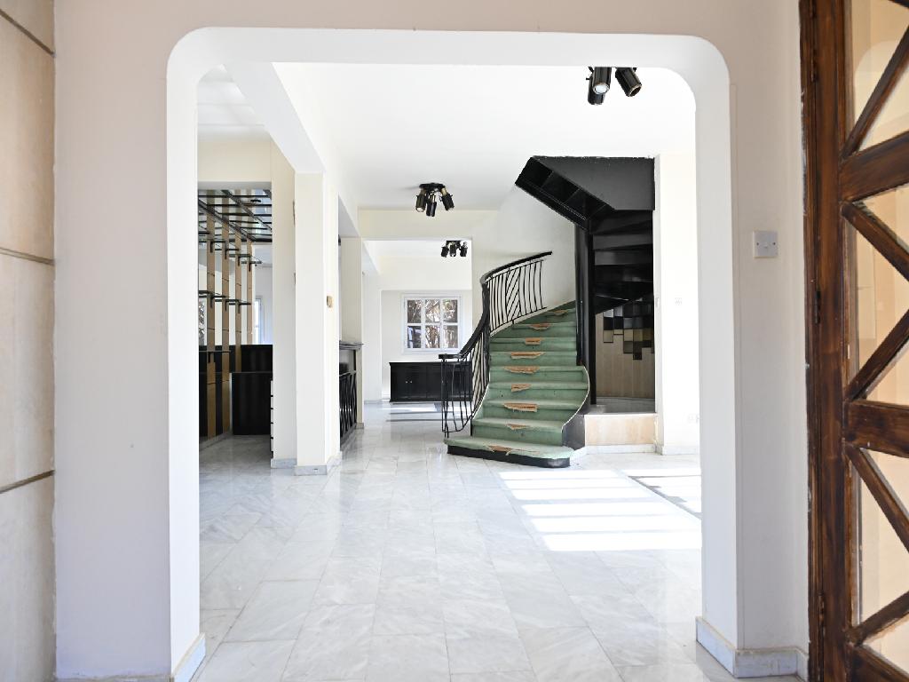 Detached house-Larnaca Municipality-PR43304