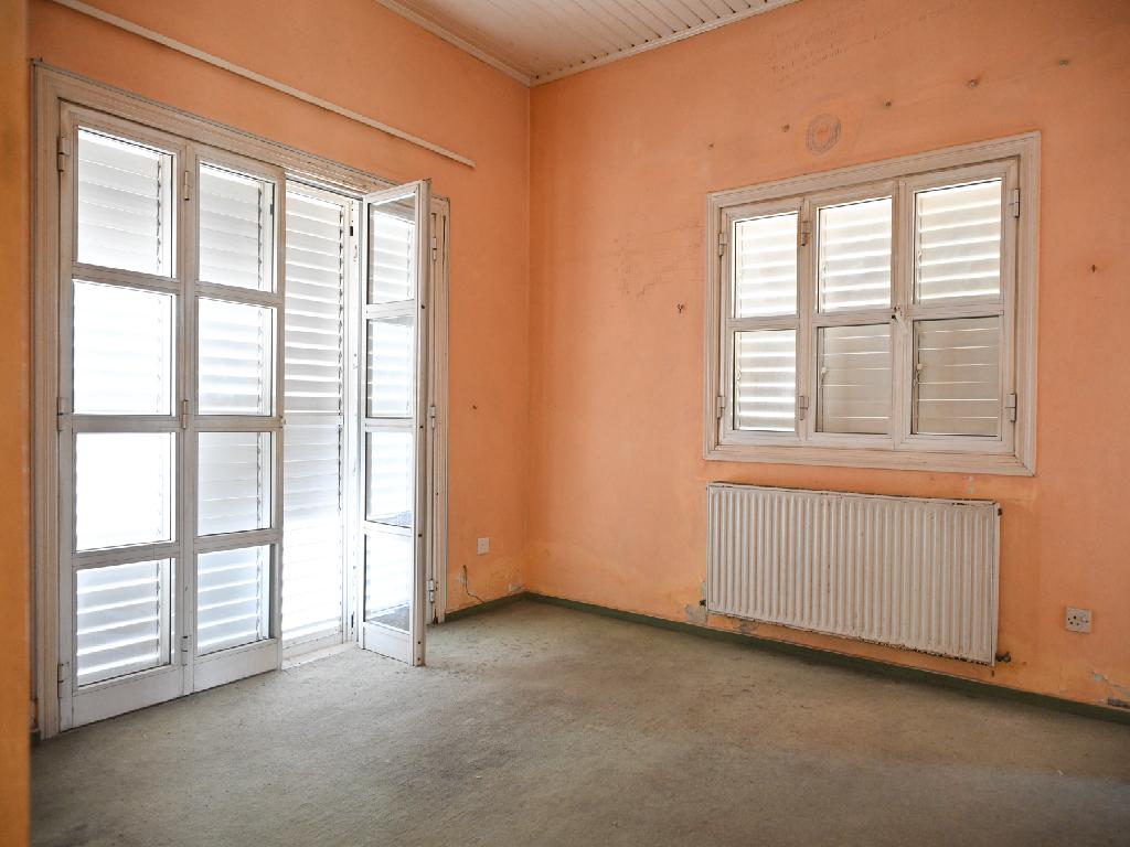 Detached house-Larnaca Municipality-PR43304