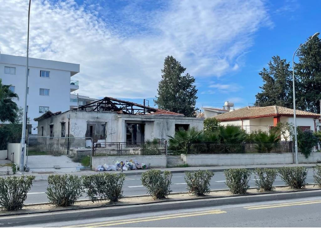 &Omicron;&iota;&kappa;ό&pi;&epsilon;&delta;&omicron; (&mu;&epsilon;&rho;ί&delta;&iota;&omicron;)- &Alpha;&gamma;&lambda;&alpha;&tau;&zeta;&iota;ά, &Lambda;&epsilon;&upsilon;&kappa;&omega;&sigma;ί&alpha;