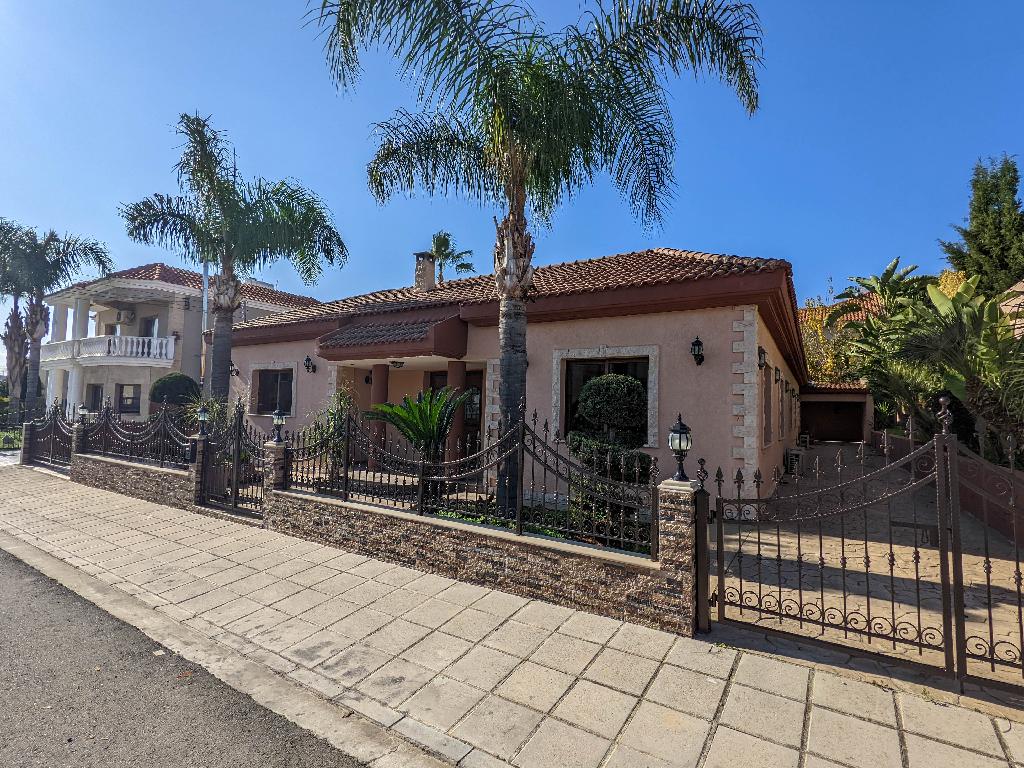 Detached house-Trachoni-PR36254