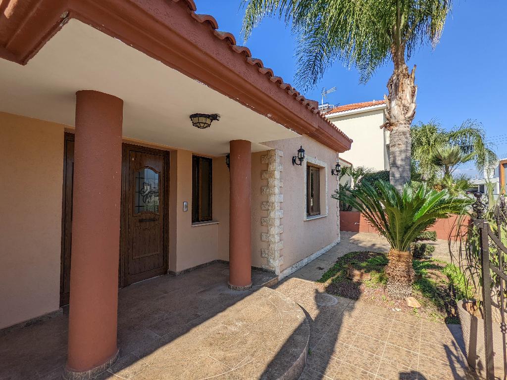 Detached house-Trachoni-PR36254