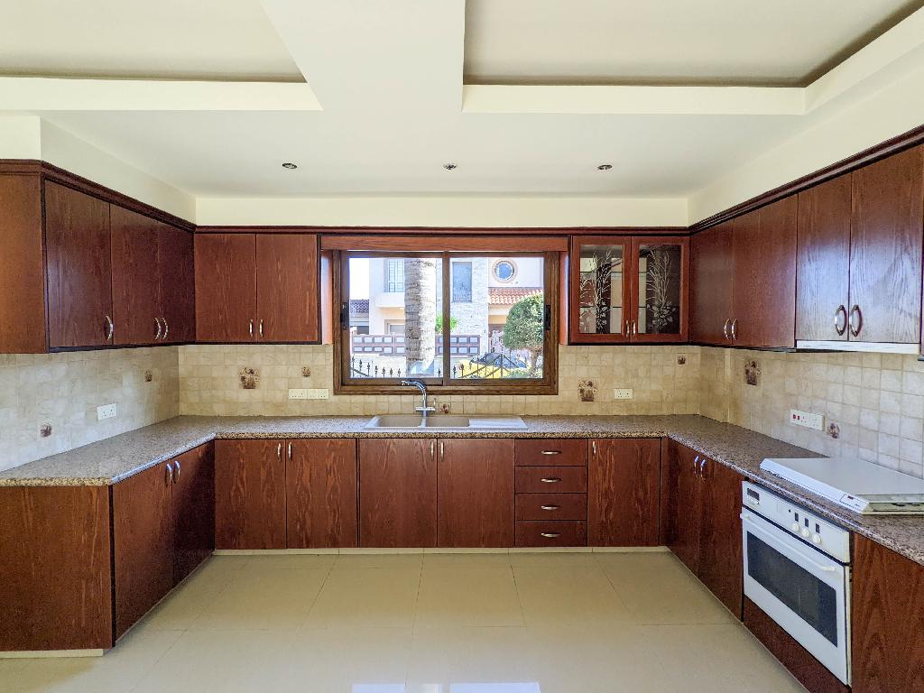 Detached house-Trachoni-PR36254