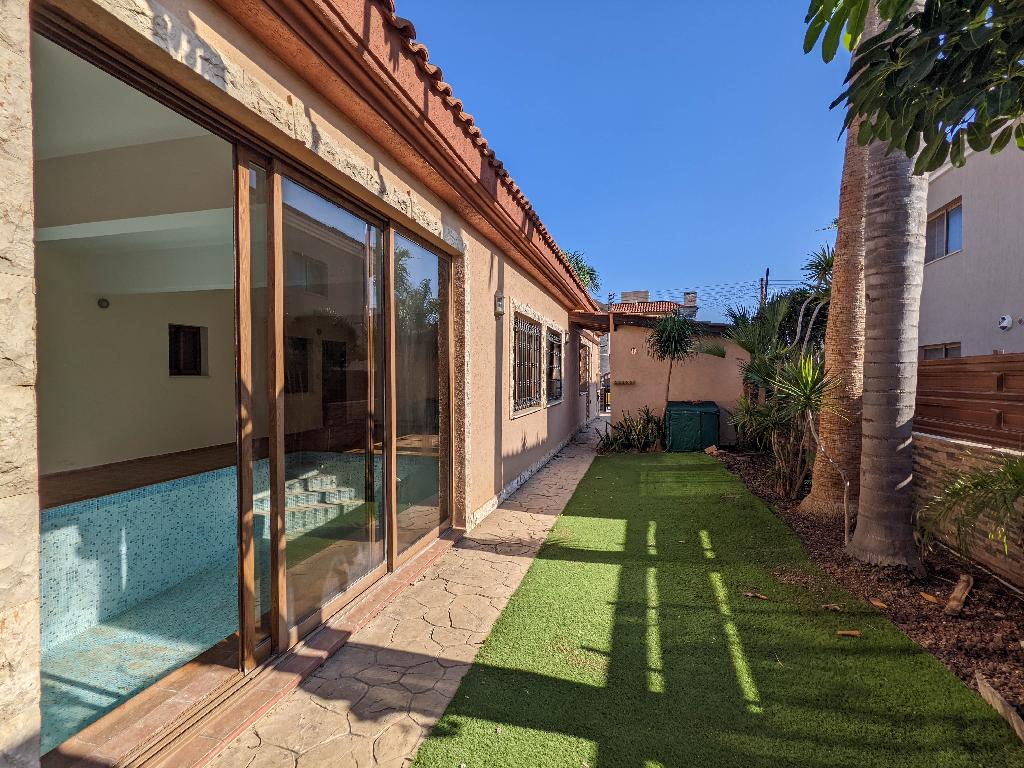 Detached house-Trachoni-PR36254