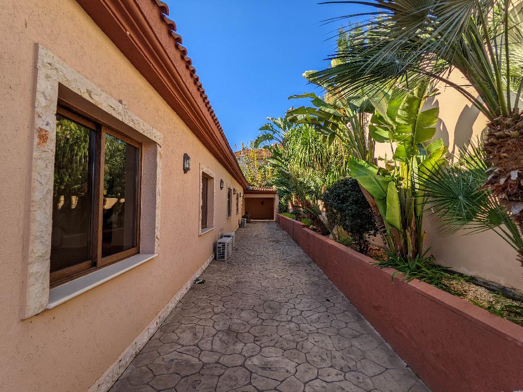 Detached house-Trachoni-PR36254
