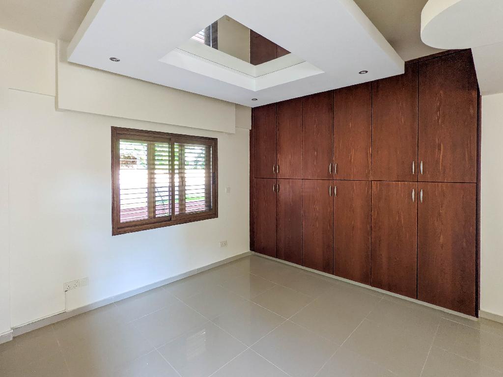 Detached house-Trachoni-PR36254