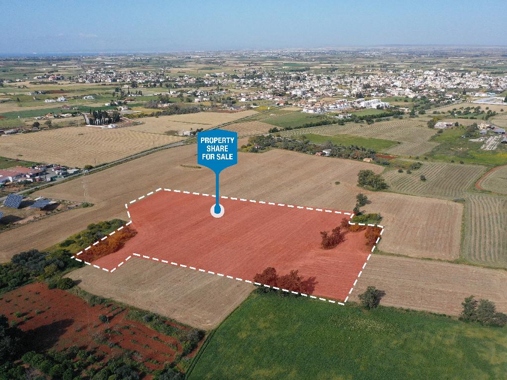 Field-Avgorou-PR13908