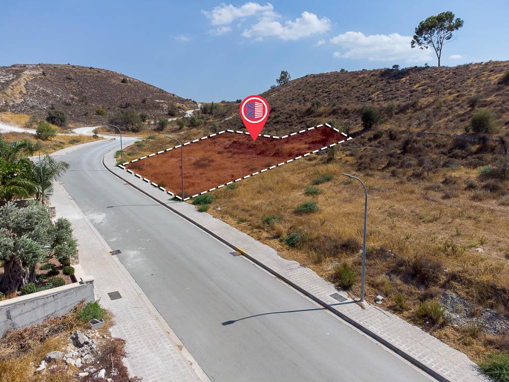 Plot - Dali, Nicosia