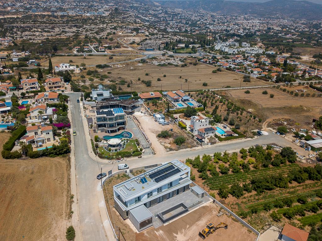 &Omicron;&iota;&kappa;ό&pi;&epsilon;&delta;&omicron; - &Pi;έ&gamma;&epsilon;&iota;&alpha;, &Pi;ά&phi;&omicron;&sigmaf;