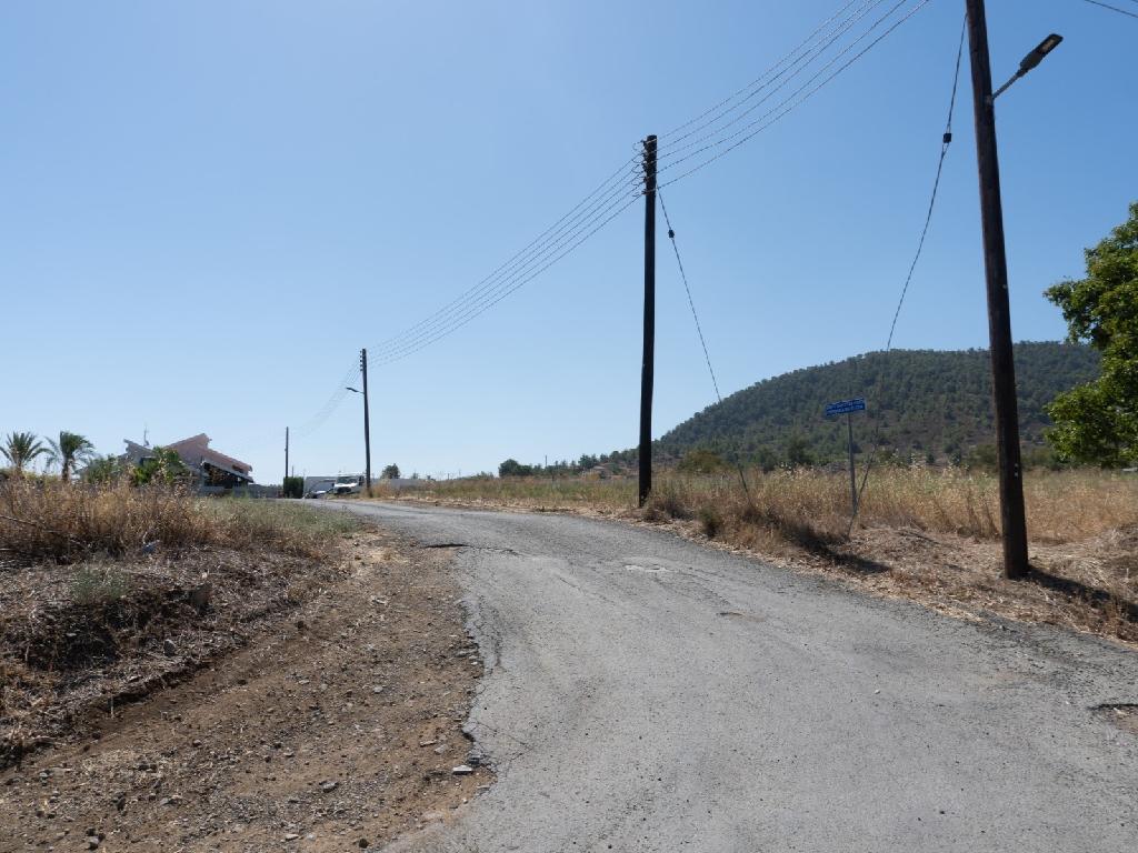 Field-Klirou-PR14365