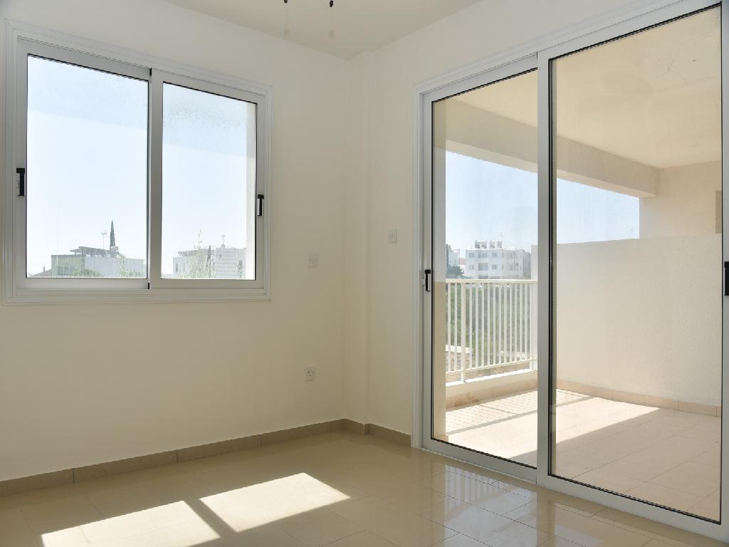Flat-Paralimni-PR41631