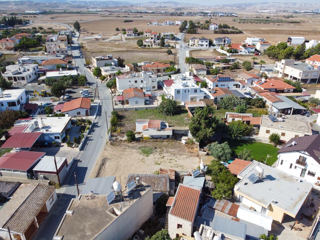 Field - Dromolaxia, Larnaca