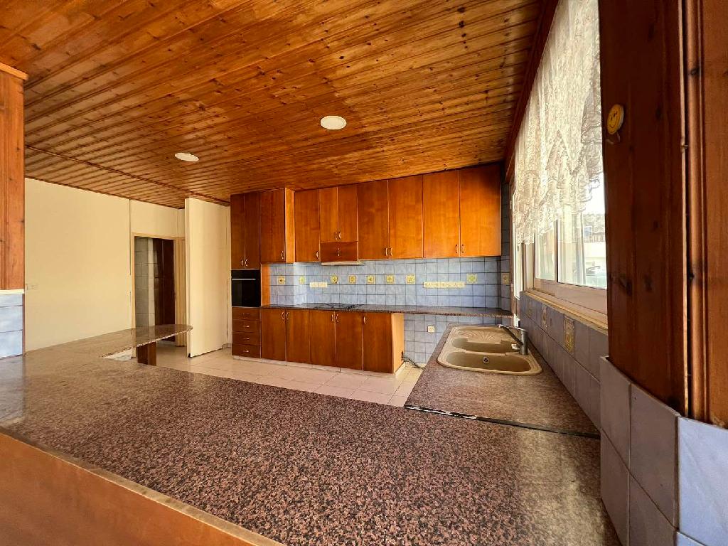 Semidetached house-Limassol Municipality-PR41108