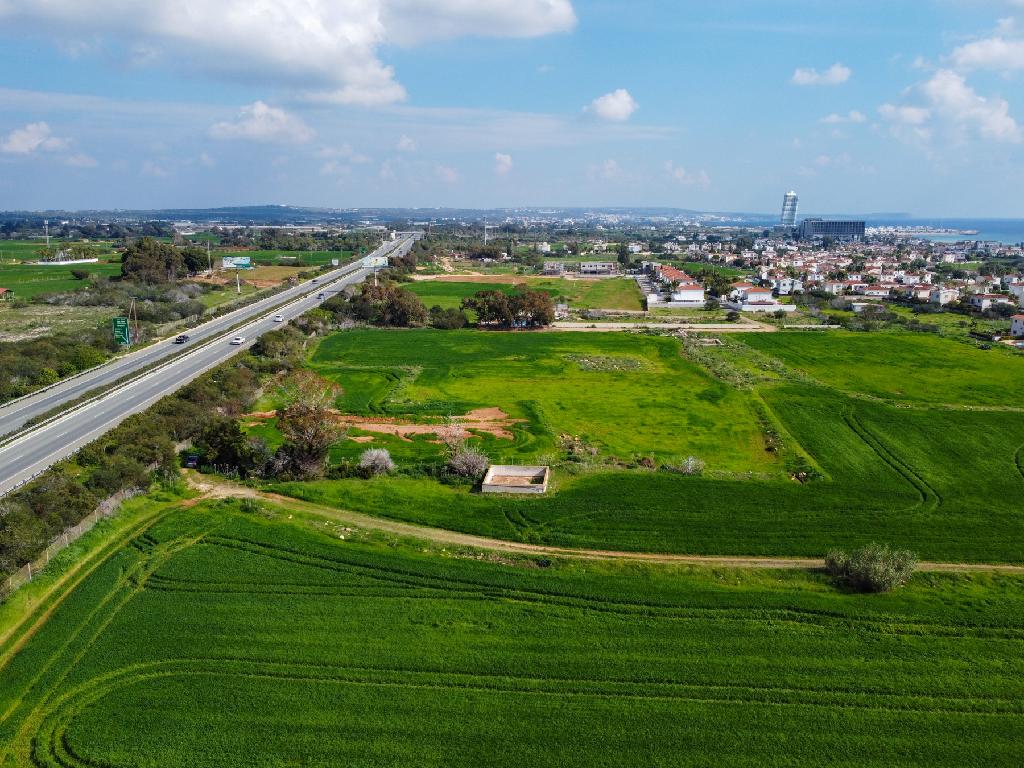 Field-Sotira-PR41913