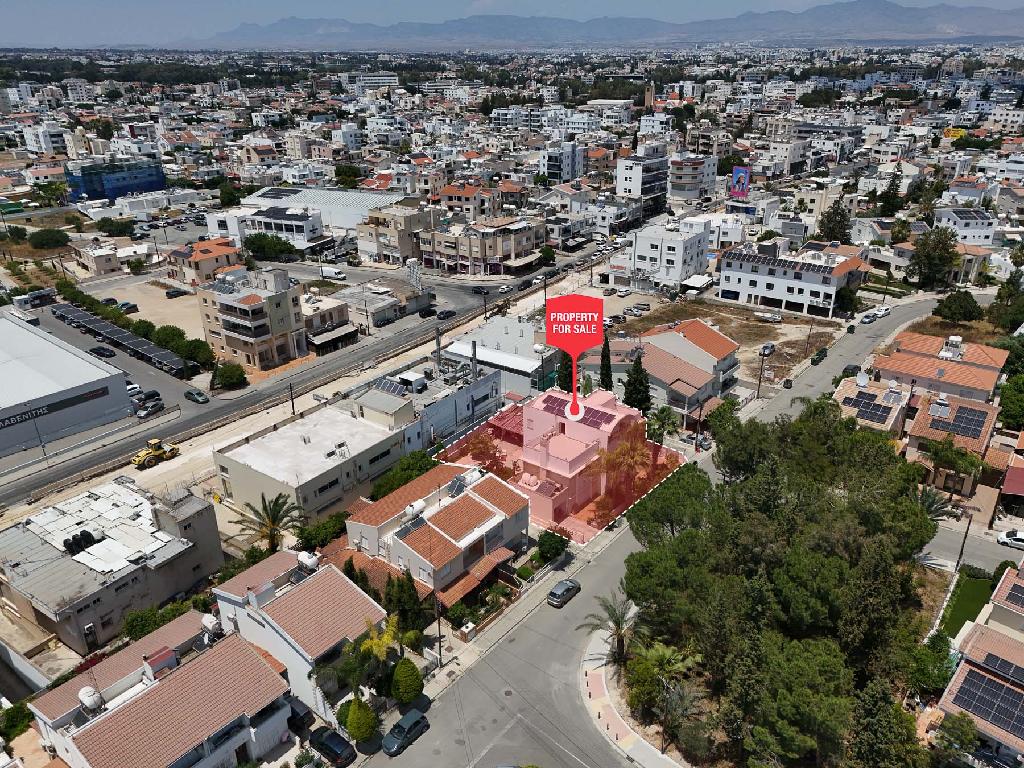 &Alpha;&nu;&epsilon;&xi;ά&rho;&tau;&eta;&tau;&eta; &kappa;&alpha;&tau;&omicron;&iota;&kappa;ί&alpha;, Ά&gamma;&iota;&omicron;&sigmaf; &Beta;&alpha;&sigma;ί&lambda;&epsilon;&iota;&omicron;&sigmaf;, &Sigma;&tau;&rho;ό&beta;&omicron;&lambda;&omicron;&sigmaf;, &Lambda;&epsilon;&upsilon;&kappa;&omega;&sigma;ί&alpha;