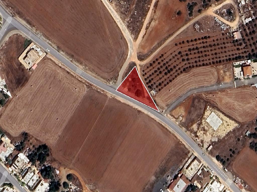 Field-Avgorou-PR39327
