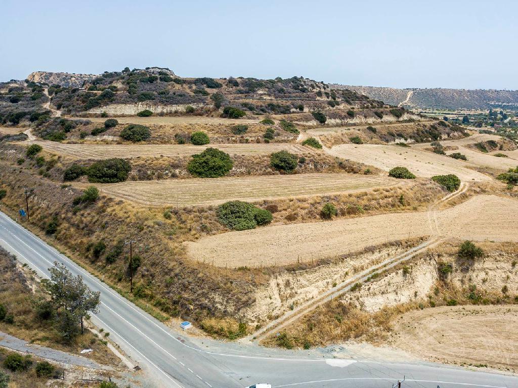 Field-Pissouri-PR32828