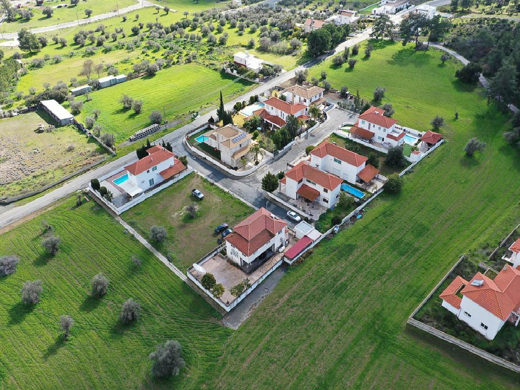 Plot - Pyrga, Larnaca