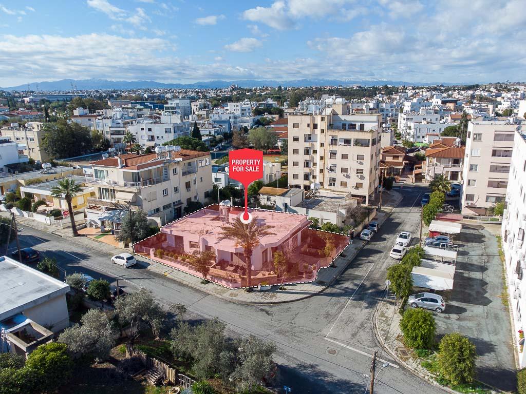 Detached house-Nicosia Municipality-PR14557