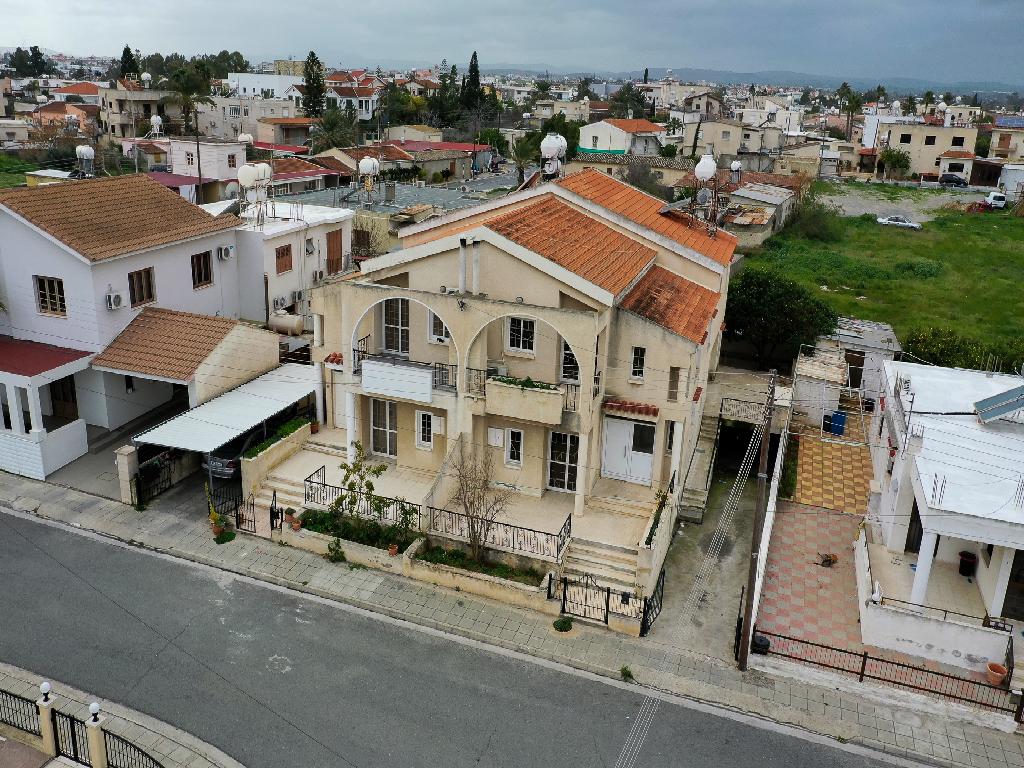 Detached house-Nicosia Municipality-PR14557