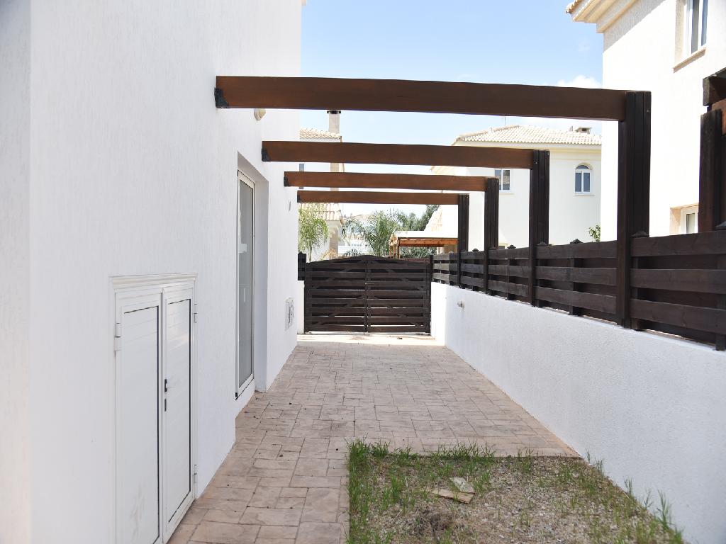 Detached house-Paralimni-PR42299