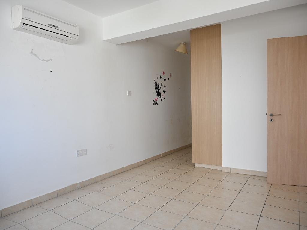Flat-Paralimni-PR43041