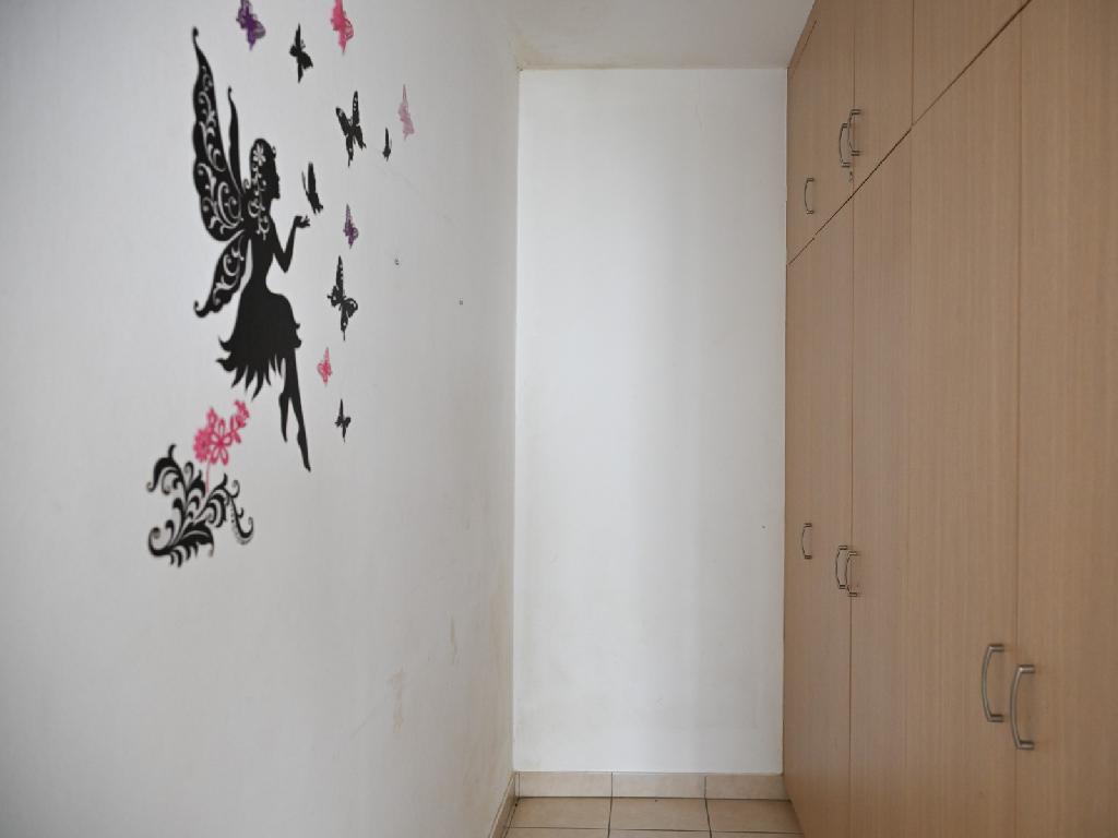 Flat-Paralimni-PR43041