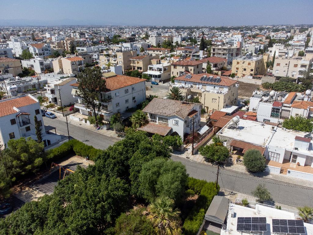 Detached house-Strovolos-PR38552