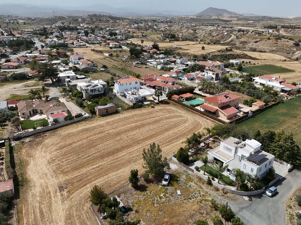 Field-Arediou-PR41837