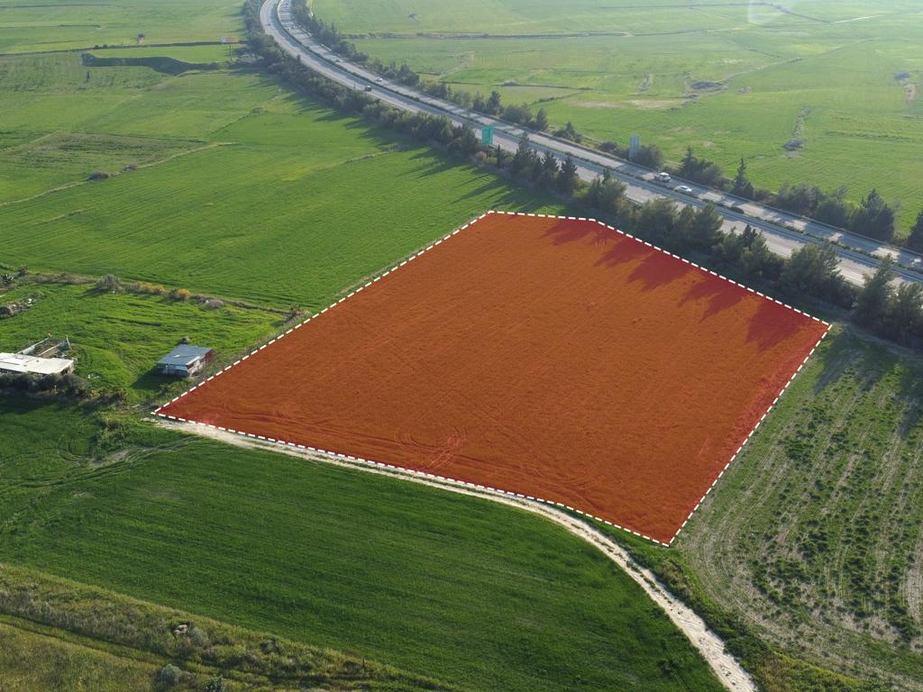 Field - Aradipou, Larnaka