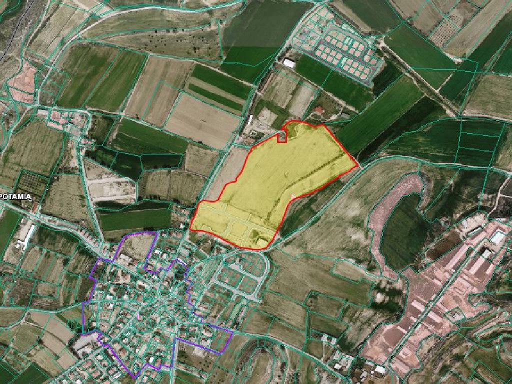 Field-Potamia-PR14488