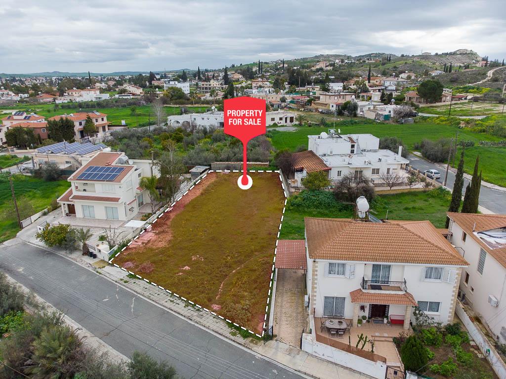 Plot - Dali, Nicosia