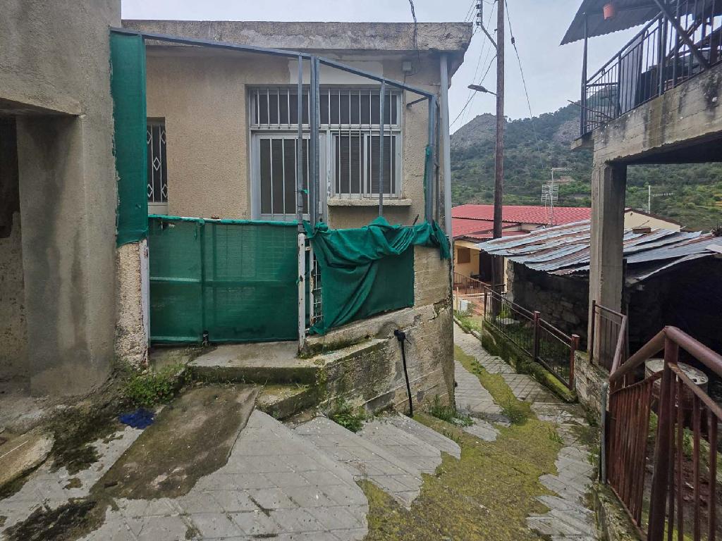 Detached house-Lagoudera-PR42466