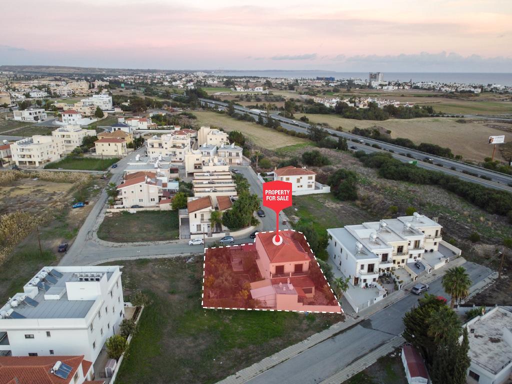 Detached house-Limassol Municipality-PR38153
