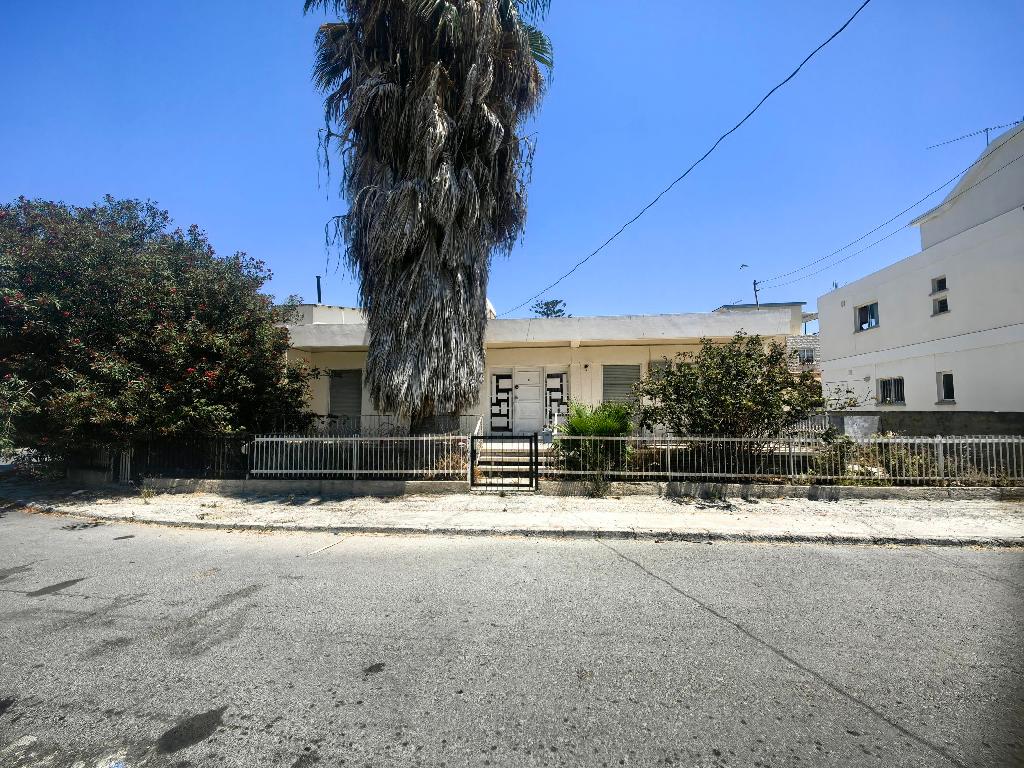 &Omicron;&iota;&kappa;ό&pi;&epsilon;&delta;&omicron; - &Chi;&rho;&upsilon;&sigma;&sigma;&omicron;&pi;&omicron;&lambda;ί&tau;&iota;&sigma;&sigma;&alpha;, &Lambda;ά&rho;&nu;&alpha;&kappa;&alpha;