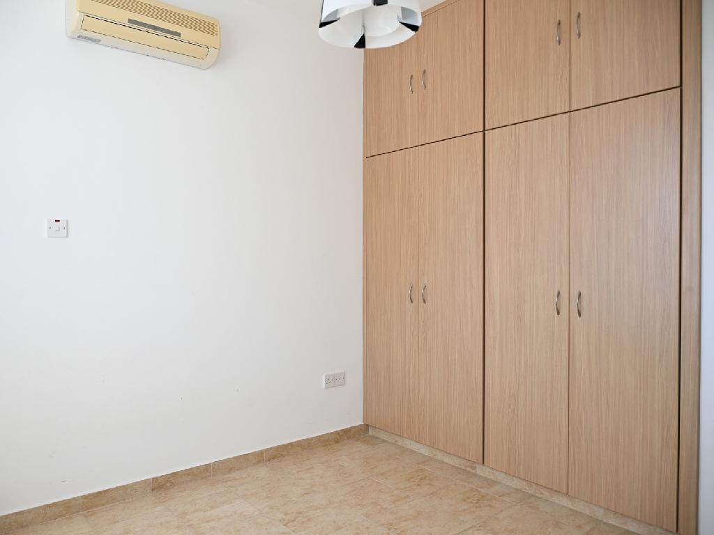 Flat-Paralimni-PR43116