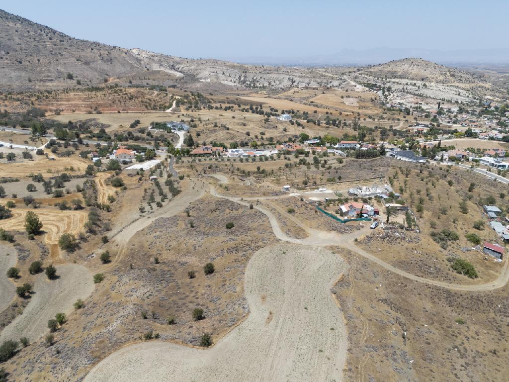 Field-Agrokipia-PR13975