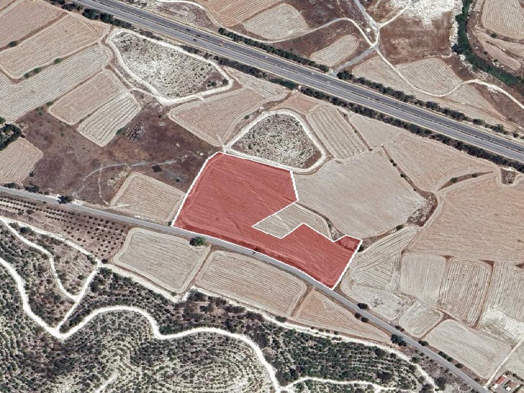 Field-Aradippou-PR41760
