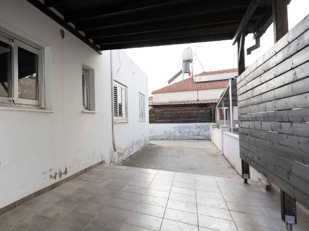 Semidetached house-Nisou-PR44740