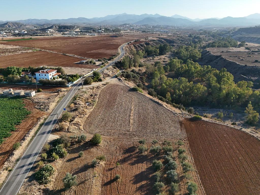 Field-Agios Ioannis-PR39902