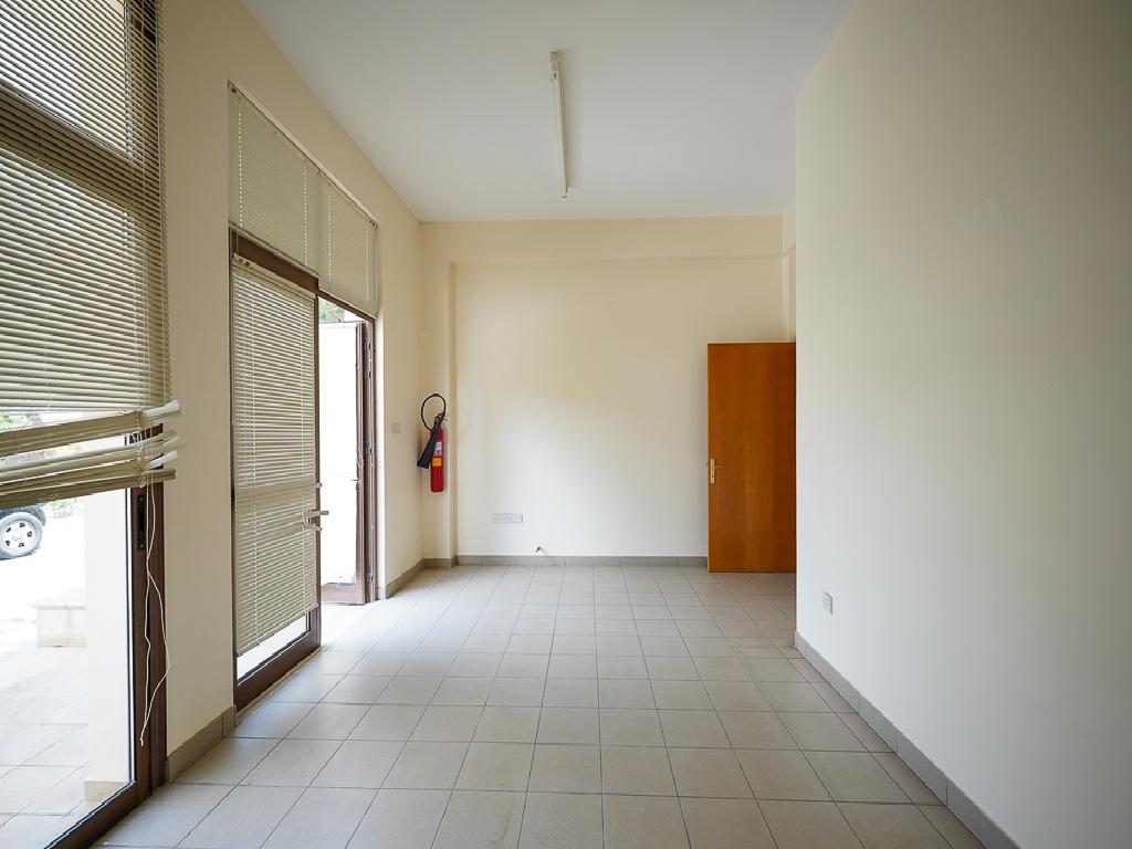Mixed-use Building-Amiantos-PR12727