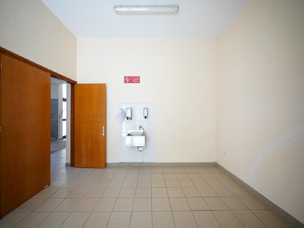 Mixed-use Building-Amiantos-PR12727