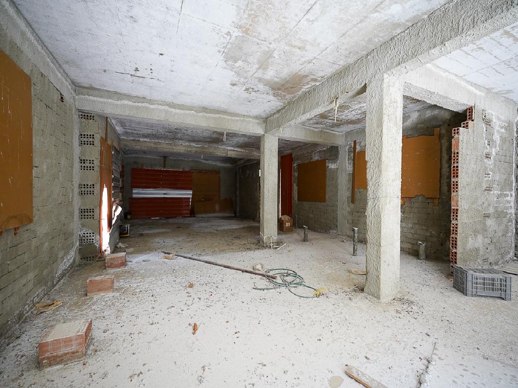 Mixed-use Building-Amiantos-PR12727